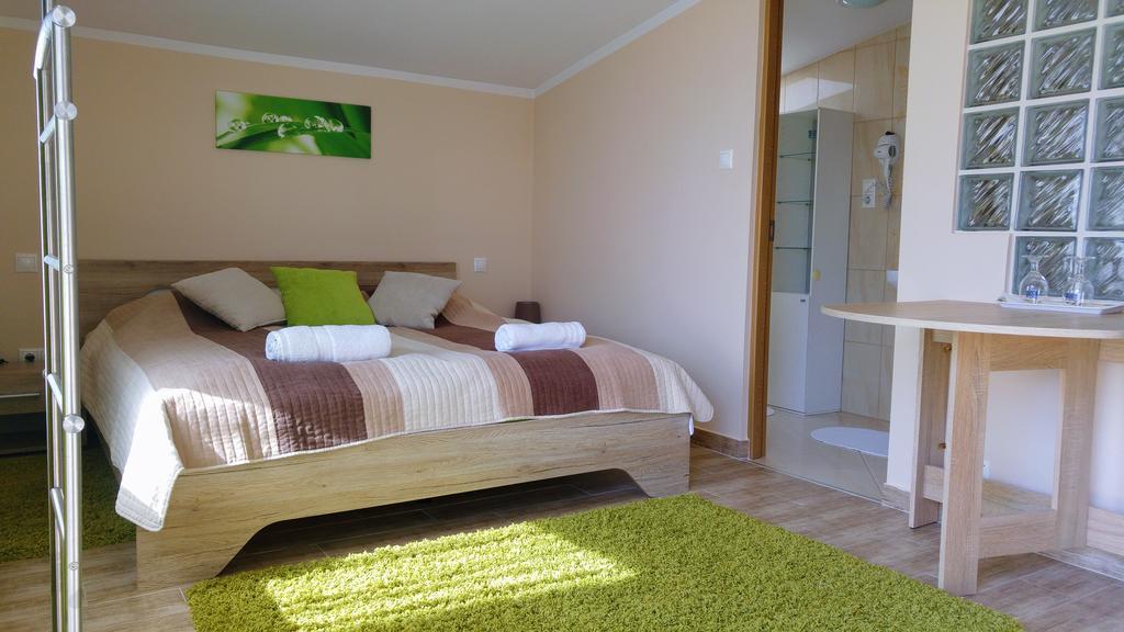 Bundics Vendeghazak Bed & Breakfast Lenti Luaran gambar